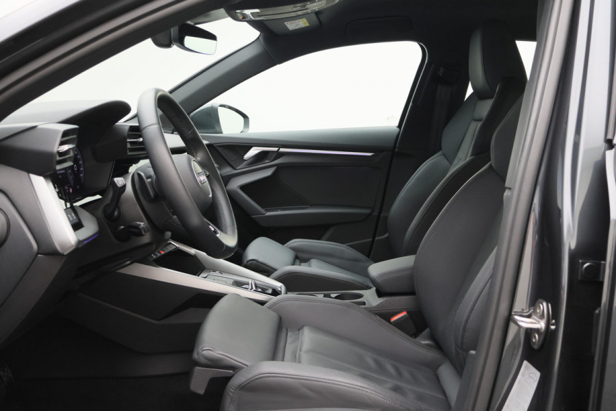 Audi A3 Limousine 35 TFSI Business edition Leer, Matrix LED, Camera, Apple Carplay, Virtual Cockpit, PDC