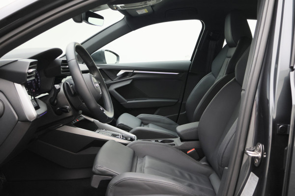 Audi A3 Limousine 35 TFSI Business edition Leer, Matrix LED, Camera, Apple Carplay, Virtual Cockpit, PDC