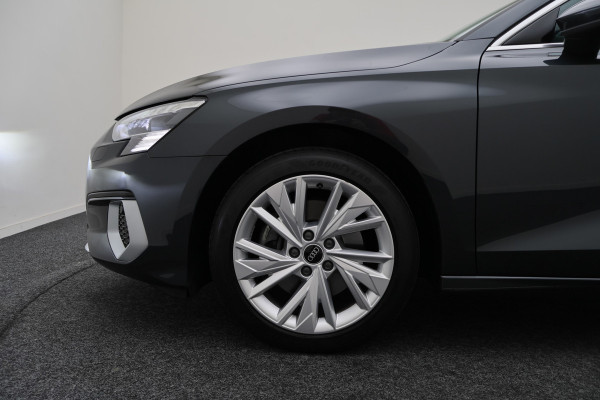 Audi A3 Limousine 35 TFSI Business edition Leer, Matrix LED, Camera, Apple Carplay, Virtual Cockpit, PDC