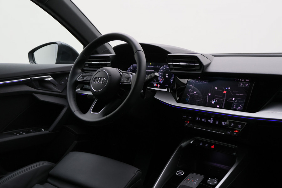 Audi A3 Limousine 35 TFSI Business edition Leer, Matrix LED, Camera, Apple Carplay, Virtual Cockpit, PDC