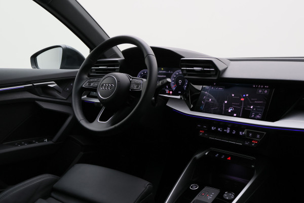 Audi A3 Limousine 35 TFSI Business edition Leer, Matrix LED, Camera, Apple Carplay, Virtual Cockpit, PDC