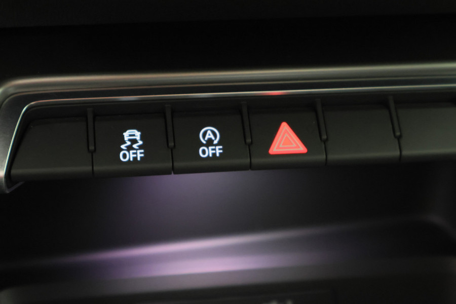 Audi A3 Limousine 35 TFSI Business edition Leer, Matrix LED, Camera, Apple Carplay, Virtual Cockpit, PDC