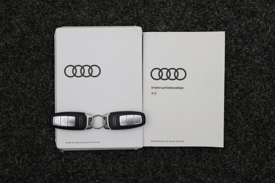 Audi A3 Limousine 35 TFSI Business edition Leer, Matrix LED, Camera, Apple Carplay, Virtual Cockpit, PDC
