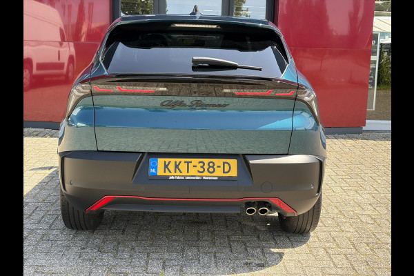 Alfa Romeo junior 1.2 Turbo Hybrid Ibrida Speciale | Pack Techno | Adas | Stoelverwarming | Electrische kofferklep | Camera achter | Apple Carplay