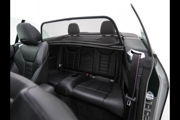 BMW 4 Serie Cabrio M440i xDrive High Executive (INCL-BTW) *LEATHER | LASER-LED | MEMORY-PACK | DIGI-COCKPIT | KEYLESS | HIFI-SOUND | SHIFTPADDLES | CAMERA | DAB | NAVI-FULLMAP | AMBIENTLIGHT | HEAD-UP | TOWBAR | 19''ALU*
