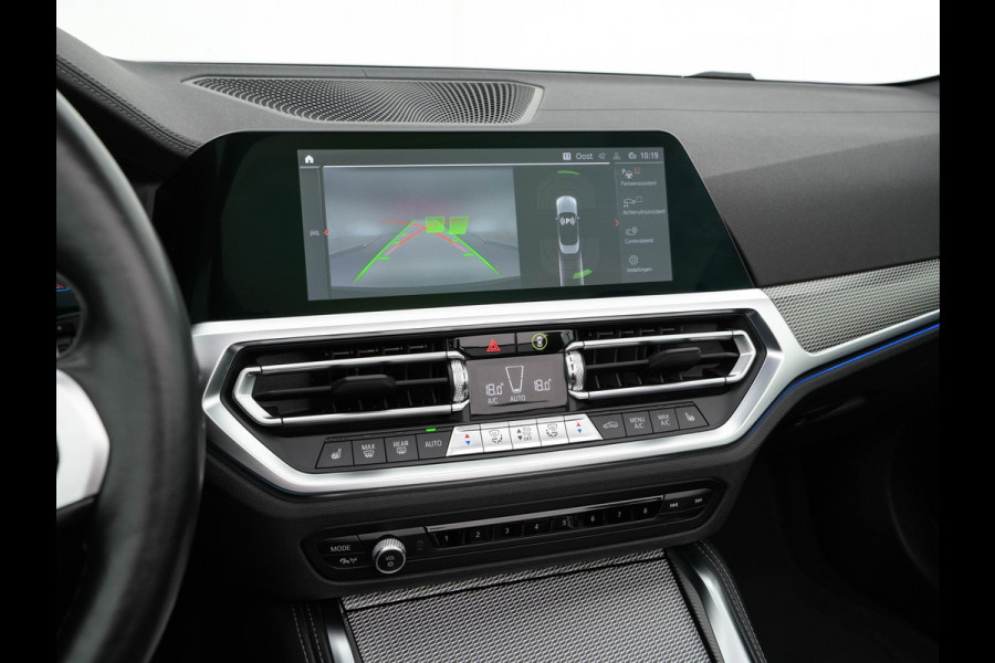 BMW 4 Serie Cabrio M440i xDrive High Executive (INCL-BTW) *LEATHER | LASER-LED | MEMORY-PACK | DIGI-COCKPIT | KEYLESS | HIFI-SOUND | SHIFTPADDLES | CAMERA | DAB | NAVI-FULLMAP | AMBIENTLIGHT | HEAD-UP | TOWBAR | 19''ALU*