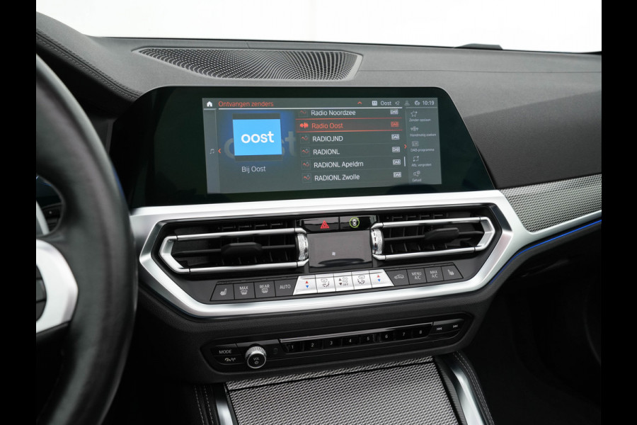 BMW 4 Serie Cabrio M440i xDrive High Executive (INCL-BTW) *LEATHER | LASER-LED | MEMORY-PACK | DIGI-COCKPIT | KEYLESS | HIFI-SOUND | SHIFTPADDLES | CAMERA | DAB | NAVI-FULLMAP | AMBIENTLIGHT | HEAD-UP | TOWBAR | 19''ALU*