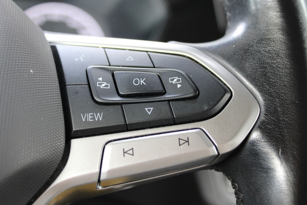 Volkswagen T-Cross 1.0 TSI Life Business | Achteruitrijcamera | Trekhaak | Adaptieve cruise
