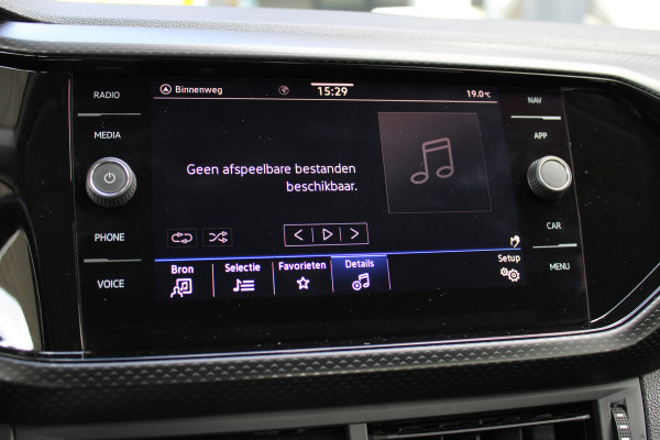 Volkswagen T-Cross 1.0 TSI Life Business | Achteruitrijcamera | Trekhaak | Adaptieve cruise