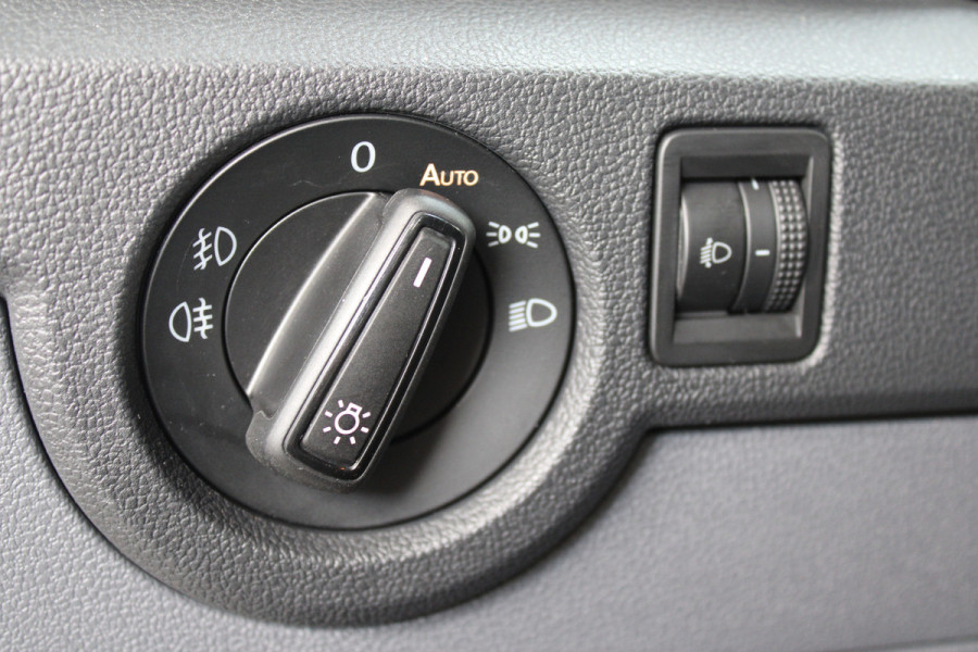 Volkswagen T-Cross 1.0 TSI Life Business | Achteruitrijcamera | Trekhaak | Adaptieve cruise