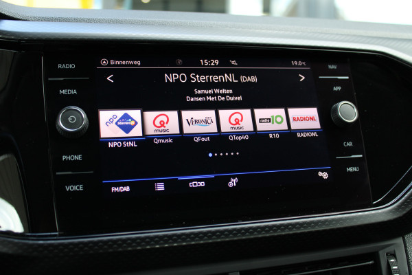 Volkswagen T-Cross 1.0 TSI Life Business | Achteruitrijcamera | Trekhaak | Adaptieve cruise