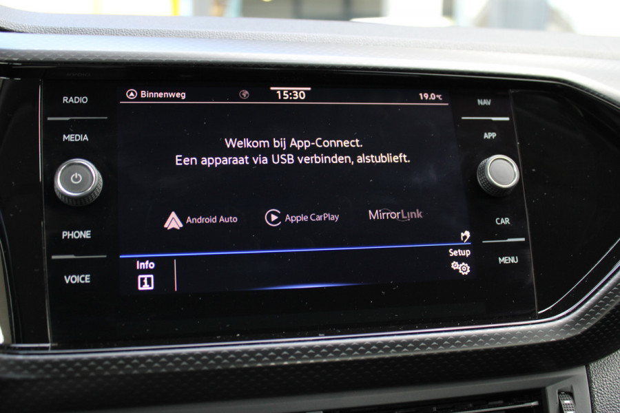 Volkswagen T-Cross 1.0 TSI Life Business | Achteruitrijcamera | Trekhaak | Adaptieve cruise