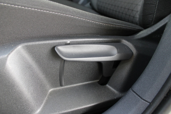 Volkswagen T-Cross 1.0 TSI Life Business | Achteruitrijcamera | Trekhaak | Adaptieve cruise