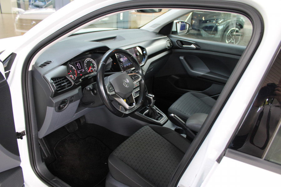 Volkswagen T-Cross 1.0 TSI Life Business | Achteruitrijcamera | Trekhaak | Adaptieve cruise