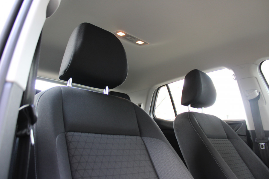Volkswagen T-Cross 1.0 TSI Life Business | Achteruitrijcamera | Trekhaak | Adaptieve cruise