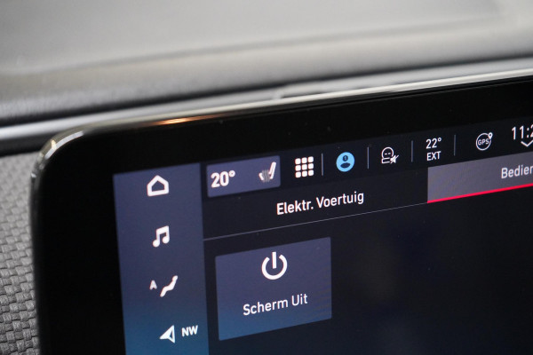 Fiat 500E La Prima 42 kWh | SoH 98,4% | Stoelverwarming | Navigatie | Leder | Lm velgen | All-seasonbanden