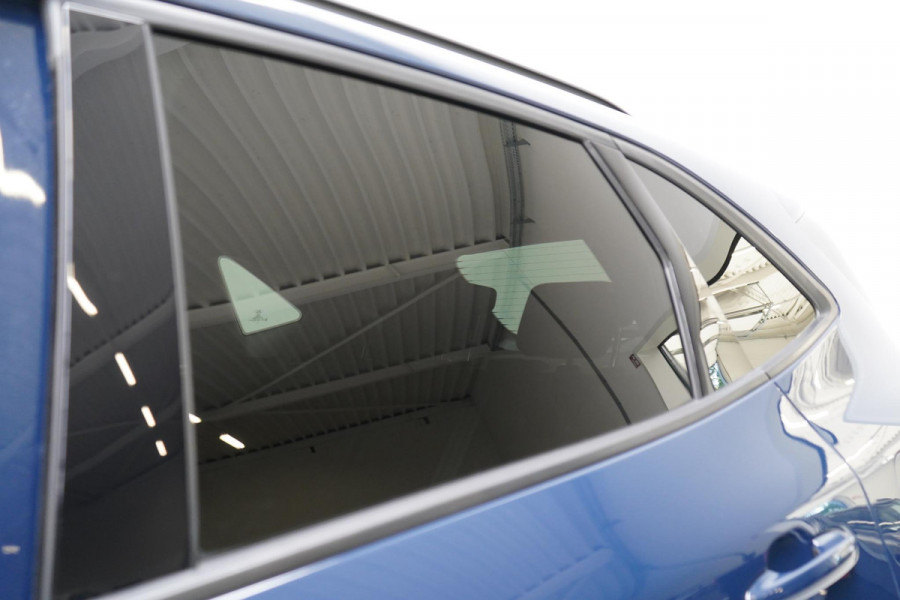 Ford Kuga 2.5 PHEV ST-Line SoH 86,5% | Stoelverwarming | Stuurverwarming | Navigatie | Camera | Privacy Glass