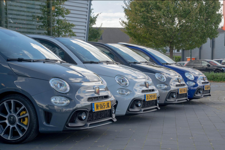 Abarth 595 Esseesse 1.4 T-Jet 180PK | Akrapovic |Xenon | Carbon | Carplay
