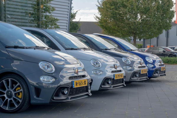 Abarth 595 Esseesse 1.4 T-Jet 180PK | Akrapovic |Xenon | Carbon | Carplay