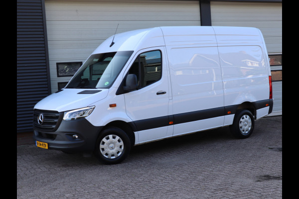 Mercedes-Benz Sprinter 317 CDI Automaat L2H2 RWD - LED - Mbux - Camera