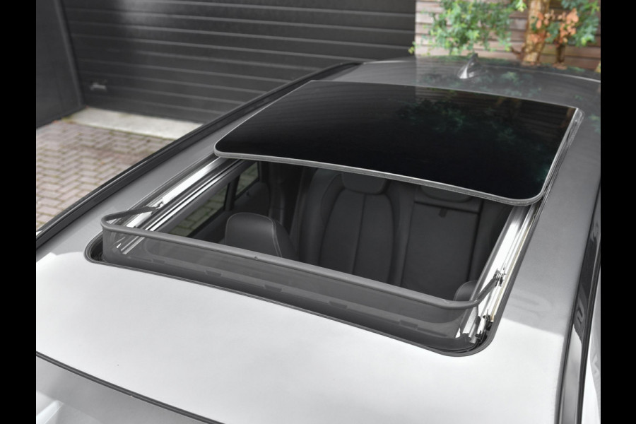 BMW X1 xDrive25e eDrive Edition M pakket Leer Pano Stoelverwarming 19 Inch Velgen