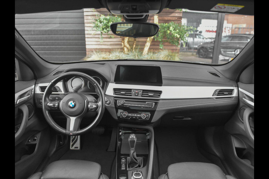 BMW X1 xDrive25e eDrive Edition M pakket Leer Pano Stoelverwarming 19 Inch Velgen