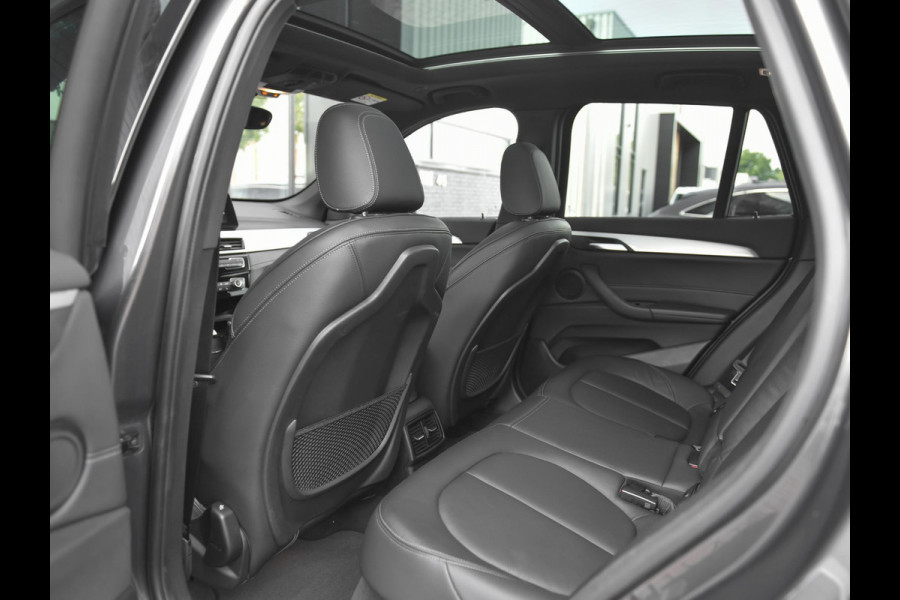 BMW X1 xDrive25e eDrive Edition M pakket Leer Pano Stoelverwarming 19 Inch Velgen