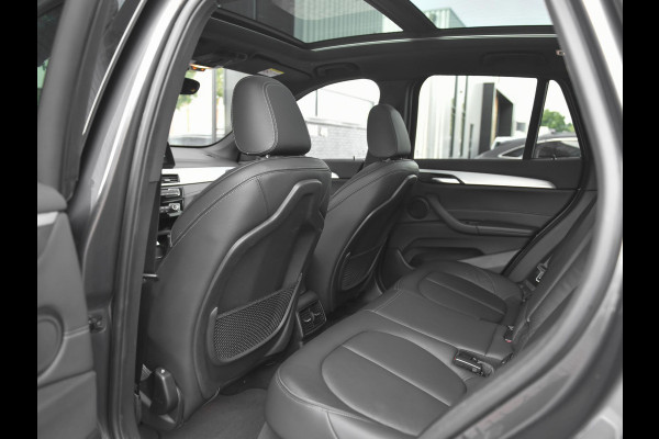 BMW X1 xDrive25e eDrive Edition M pakket Leer Pano Stoelverwarming 19 Inch Velgen