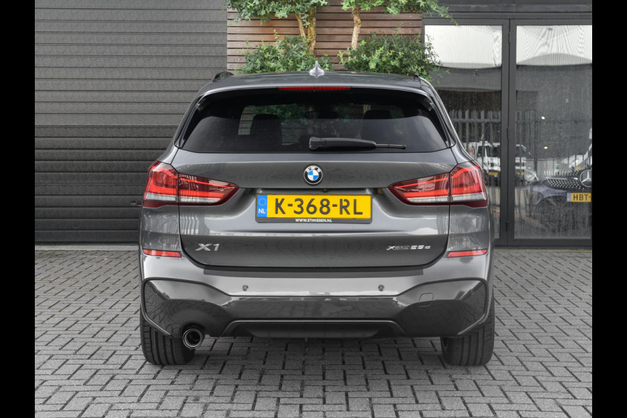 BMW X1 xDrive25e eDrive Edition M pakket Leer Pano Stoelverwarming 19 Inch Velgen