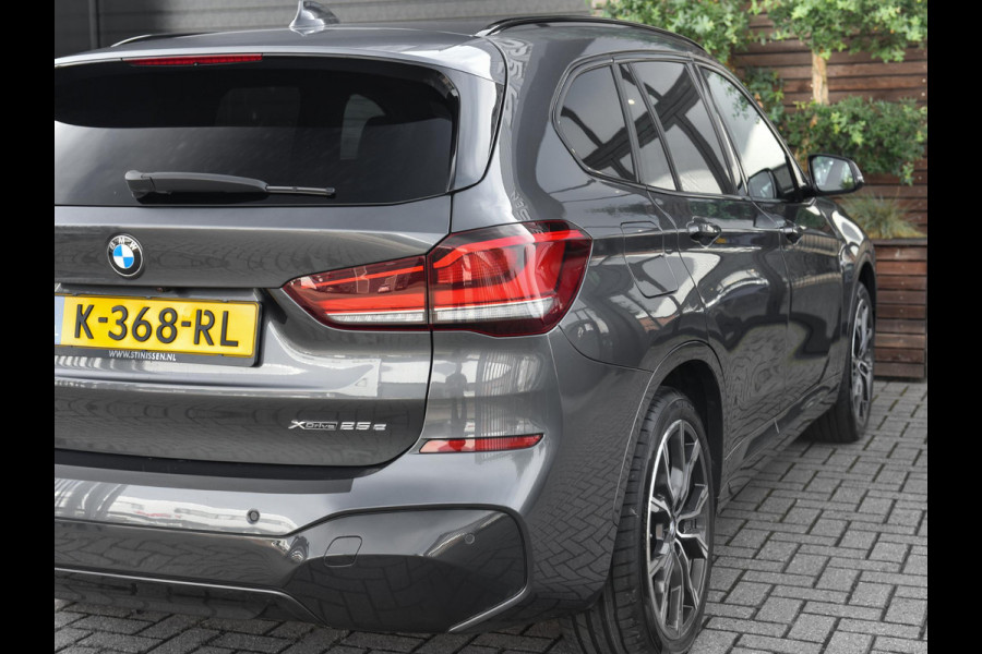 BMW X1 xDrive25e eDrive Edition M pakket Leer Pano Stoelverwarming 19 Inch Velgen
