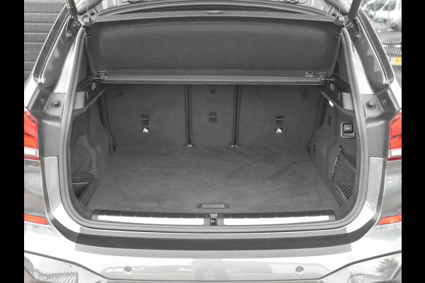 BMW X1 xDrive25e eDrive Edition M pakket Leer Pano Stoelverwarming 19 Inch Velgen