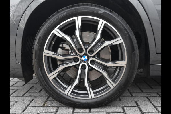BMW X1 xDrive25e eDrive Edition M pakket Leer Pano Stoelverwarming 19 Inch Velgen