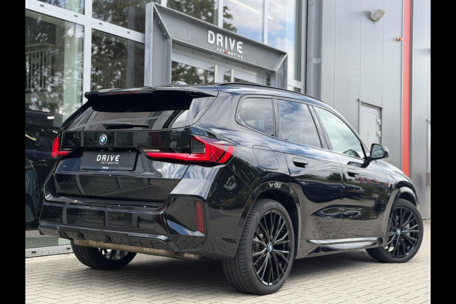 BMW X1 xDrive30e 326PK M-Sport |Pano|H/K|Leer|Memory|Innovation|360Cam|ACC|HUD|Trekhaak|20"