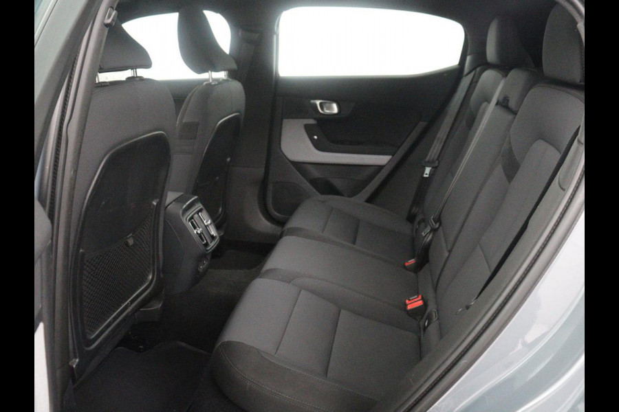 Polestar 2 Long Range Dual Motor Launch Edition 78kWh | SOH 92,9% | Panoramadak | Memory | Harman/Kardon | Adaptive cruise | Lane assist | Stuur/stoel verwarming | Carplay | 360 camera | Park assist