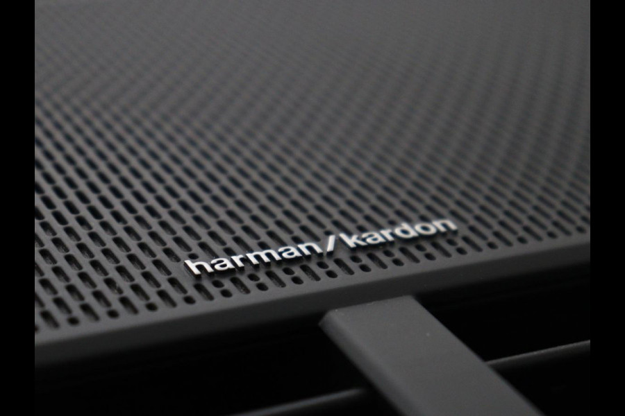Polestar 2 Long Range Dual Motor Launch Edition 78kWh | SOH 92,9% | Panoramadak | Memory | Harman/Kardon | Adaptive cruise | Lane assist | Stuur/stoel verwarming | Carplay | 360 camera | Park assist