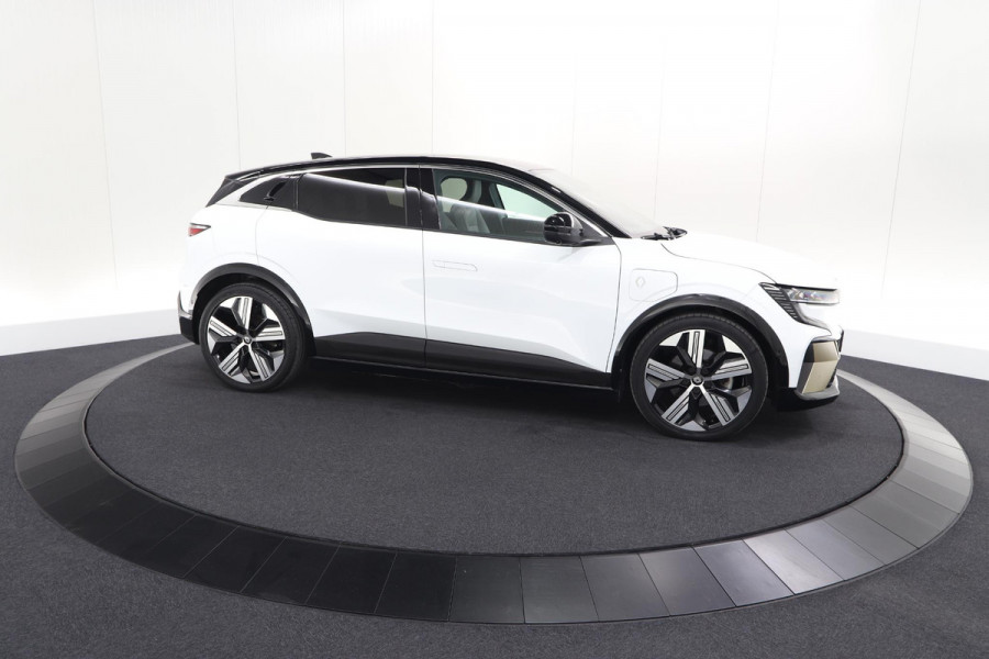 Renault Mégane E-Tech EV60 Optimum Charge Iconic | 360 Camera | Harman Kardon | Stoelmassage | Dodehoekdetectie | SOH 93,1%
