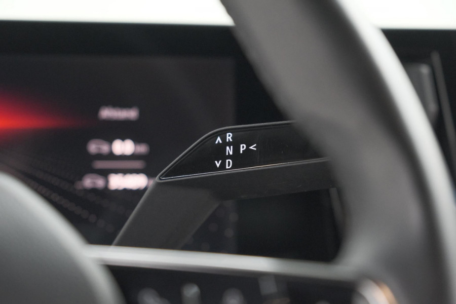 Renault Mégane E-Tech EV60 Optimum Charge Iconic | 360 Camera | Harman Kardon | Stoelmassage | Dodehoekdetectie | SOH 93,1%