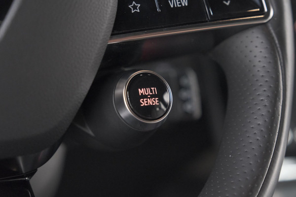 Renault Mégane E-Tech EV60 Optimum Charge Iconic | 360 Camera | Harman Kardon | Stoelmassage | Dodehoekdetectie | SOH 93,1%
