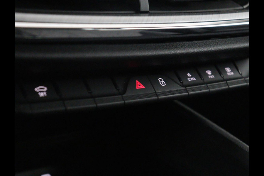 Škoda Enyaq iV 60 | SOH 93,0% | Half leder | Cruise control | Carplay | Climate control | Lane assist | Park assist | Trekhaak | Sfeerverlichting | Navigatie | Bluetooth