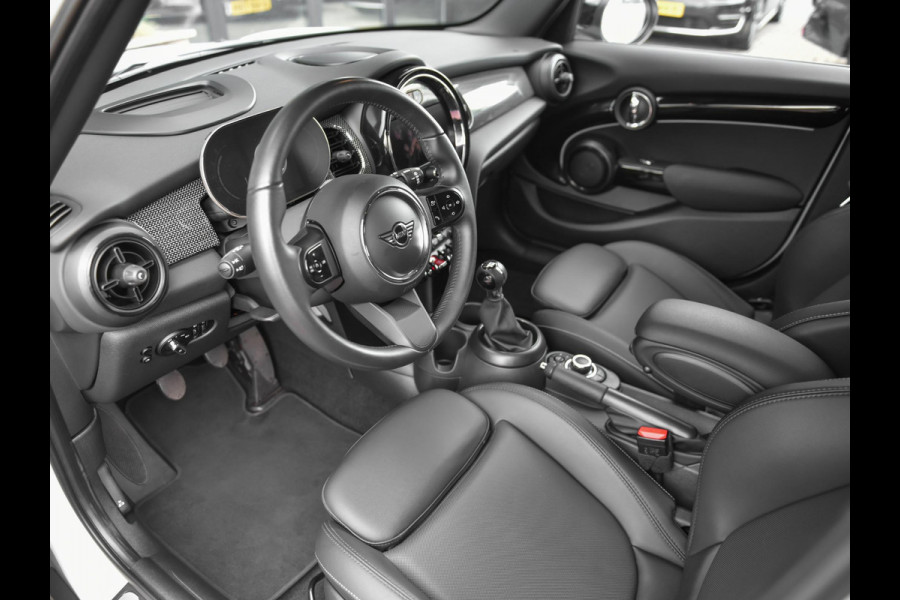 MINI 5-deurs 1.5 Cooper Business Edition Leer Camera Led Navi Cruise
