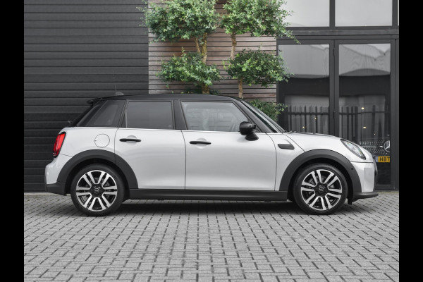 MINI 5-deurs 1.5 Cooper Business Edition Leer Camera Led Navi Cruise