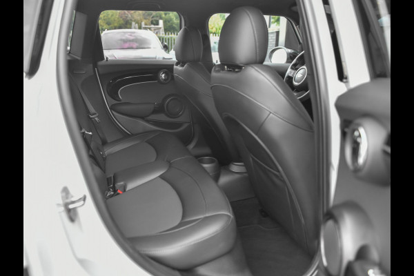 MINI 5-deurs 1.5 Cooper Business Edition Leer Camera Led Navi Cruise