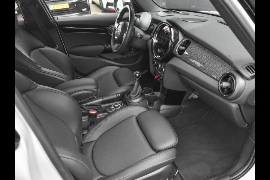 MINI 5-deurs 1.5 Cooper Business Edition Leer Camera Led Navi Cruise