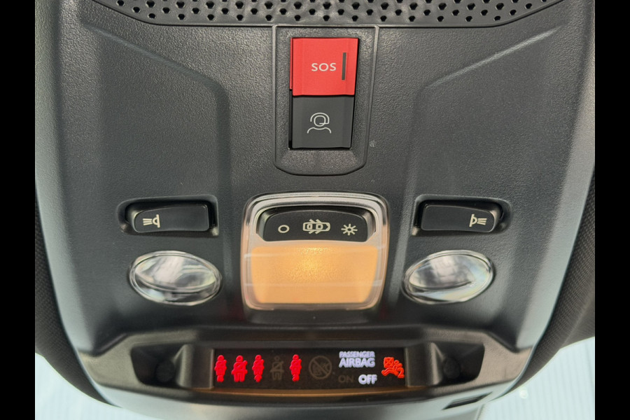 Peugeot 2008 1.2 Hybrid 145 Style | Apple/Android CarPlay | Meer foto's volgen!