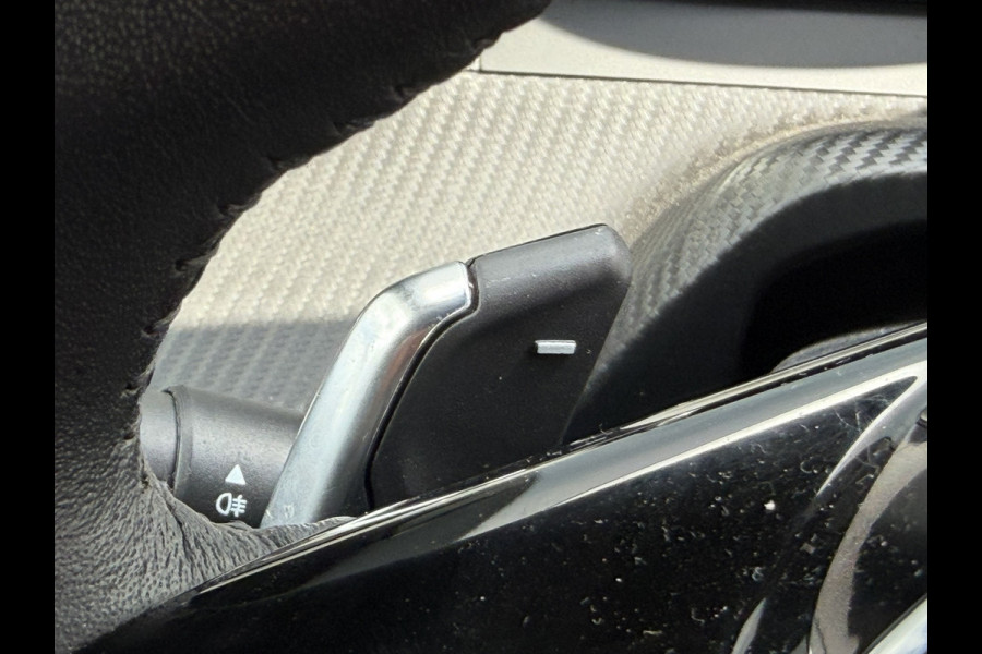 Peugeot 2008 1.2 Hybrid 145 Style | Apple/Android CarPlay | Meer foto's volgen!