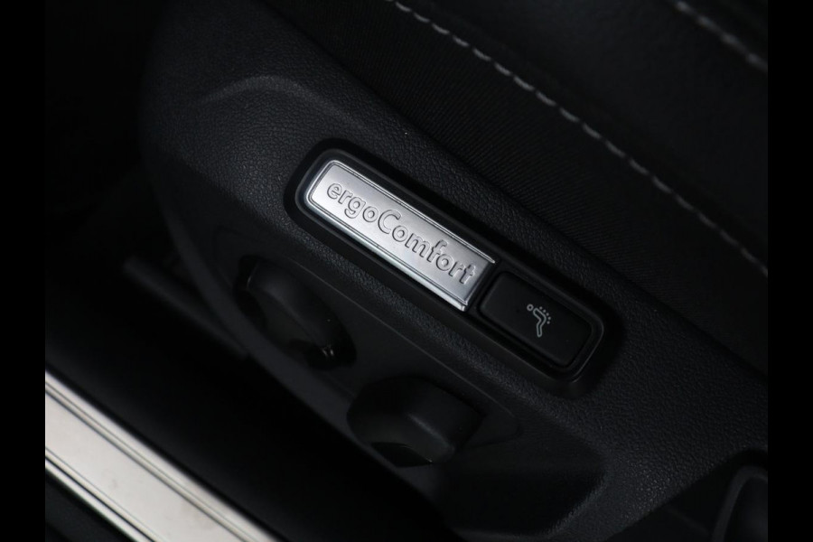 Volkswagen Arteon 2.0 TSI Business R | Panoramadak | Leder/alcantara | Stoelverwarming Adaptive cruise | Carplay | Climate control | Achterbank verwarming | Sfeerverlichting | 360 camera | Park assist