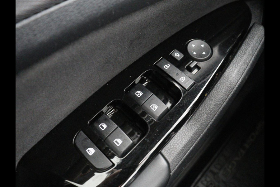 Kia Sportage 1.6 T-GDi MHEV GT-Line Edition | Panoramadak | Leder | Stuur/stoel verwarming | Adaptive cruise | Dode hoek | Carplay | Camera | Park assist | Trekhaak | Achterbank verwarming