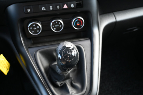 Mercedes-Benz Citan 110 CDI L1 Pro MBUX navigatie met camera, Bumpers in kleur, Etc.