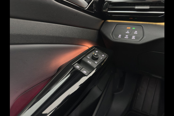 Volkswagen ID.5 Pro Business 77 kWh [3-Fase-11kW] {SoH-93%} (INCL-BTW) *HEATPUMP | LEATHER-ALCANTARA | FULL-LED | ADAPTIVE-CRUISE |  DIGI-COCKPIT | HEATED-COMFORTSEATS | KEYLESS | DAB+ | AMBIENTLIGHT | NAVI-FULLMAP | CAMERA | TOWBAR | HEAD-UP | 19''AL
