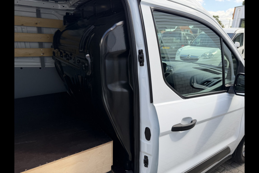 Ford Transit Connect 1.5 EcoBlue L1 Trend / vaste prijs rijklaar € 10.950 ex btw / euro 6 / bpm vrij / lease vanaf € 185 / 3 zits / navigatie / camera / ingerichte laadruimte / cruise control !